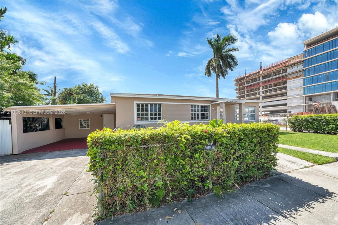 For Rent: $3,700 (3 beds, 3 baths, 2135 Square Feet)