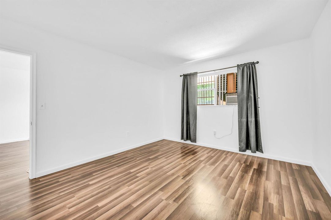 9-web-or-mls-photo-9
