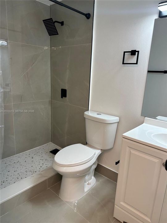 На продажу: $279,900 (0 спален, 1 ванн, 580 Квадратных фут)
