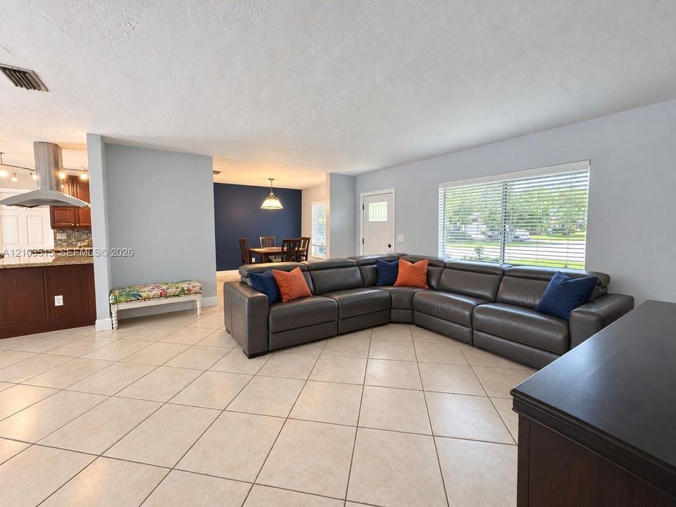 En Venta: $980,000 (3 camas, 1 baños, 1352 Pies cuadrados)