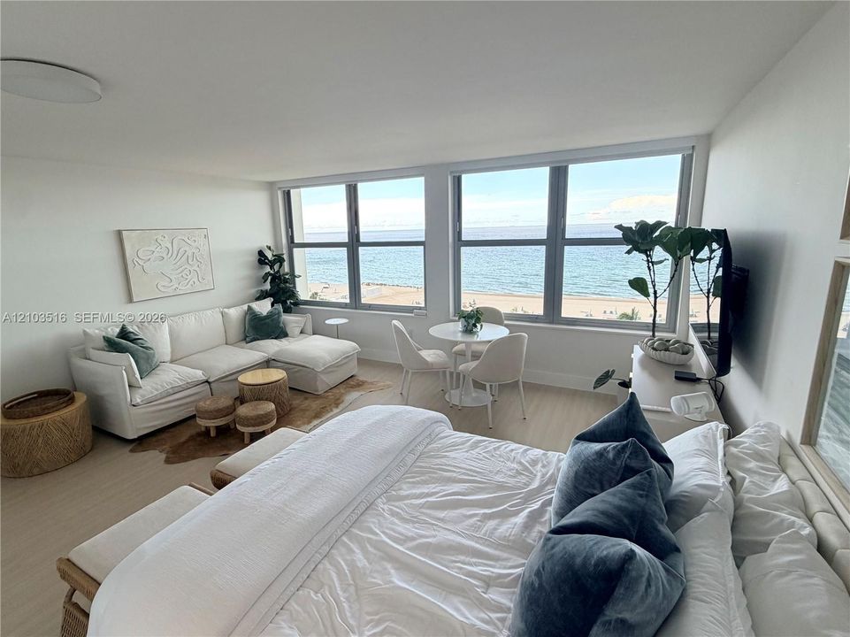 For Sale: $415,000 (0 beds, 1 baths, 518 Square Feet)
