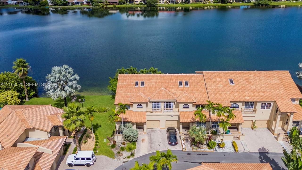 En Venta: $520,000 (3 camas, 2 baños, 2080 Pies cuadrados)