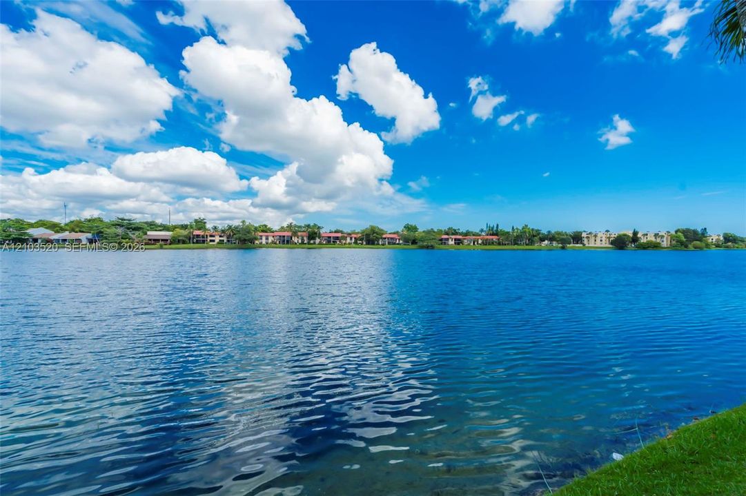 En Venta: $520,000 (3 camas, 2 baños, 2080 Pies cuadrados)