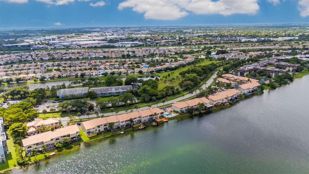 En Venta: $520,000 (3 camas, 2 baños, 2080 Pies cuadrados)