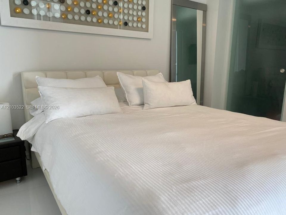 В аренду: $7,900 (2 спален, 2 ванн, 1614 Квадратных фут)