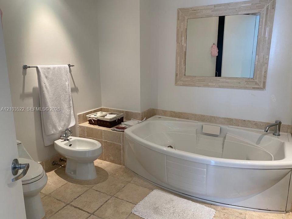 В аренду: $7,900 (2 спален, 2 ванн, 1614 Квадратных фут)