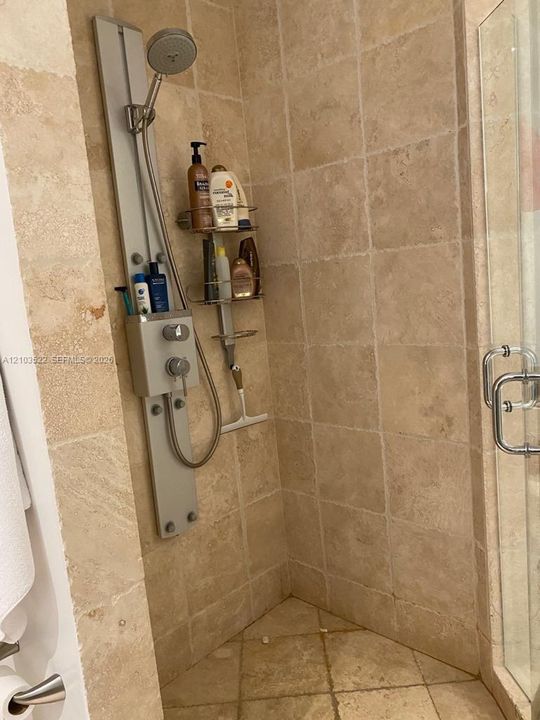 В аренду: $7,900 (2 спален, 2 ванн, 1614 Квадратных фут)