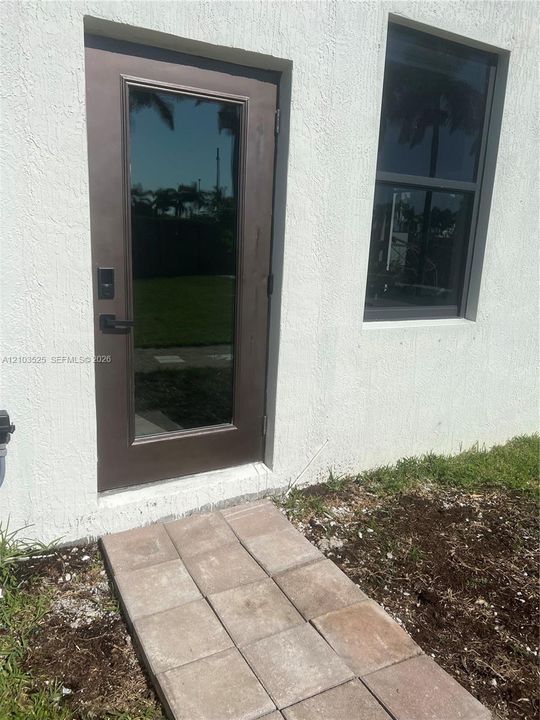 For Rent: $1,190 (1 beds, 1 baths, 2160 Square Feet)