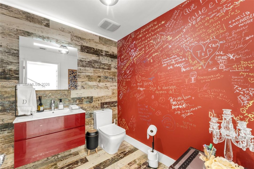 1/2 Bathroom