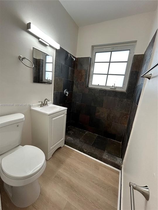 В аренду: $1,650 (0 спален, 1 ванн, 430 Квадратных фут)