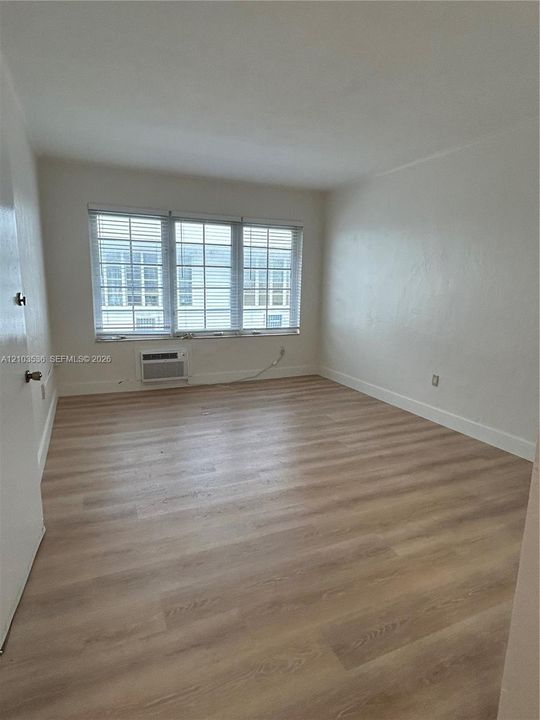 В аренду: $1,650 (0 спален, 1 ванн, 430 Квадратных фут)