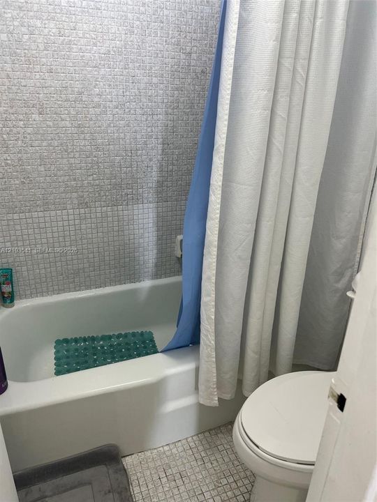 В аренду: $1,900 (1 спален, 1 ванн, 806 Квадратных фут)