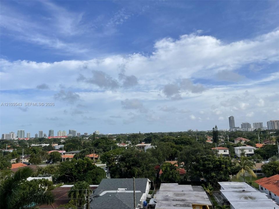 For Rent: $2,750 (2 beds, 2 baths, 828 Square Feet)