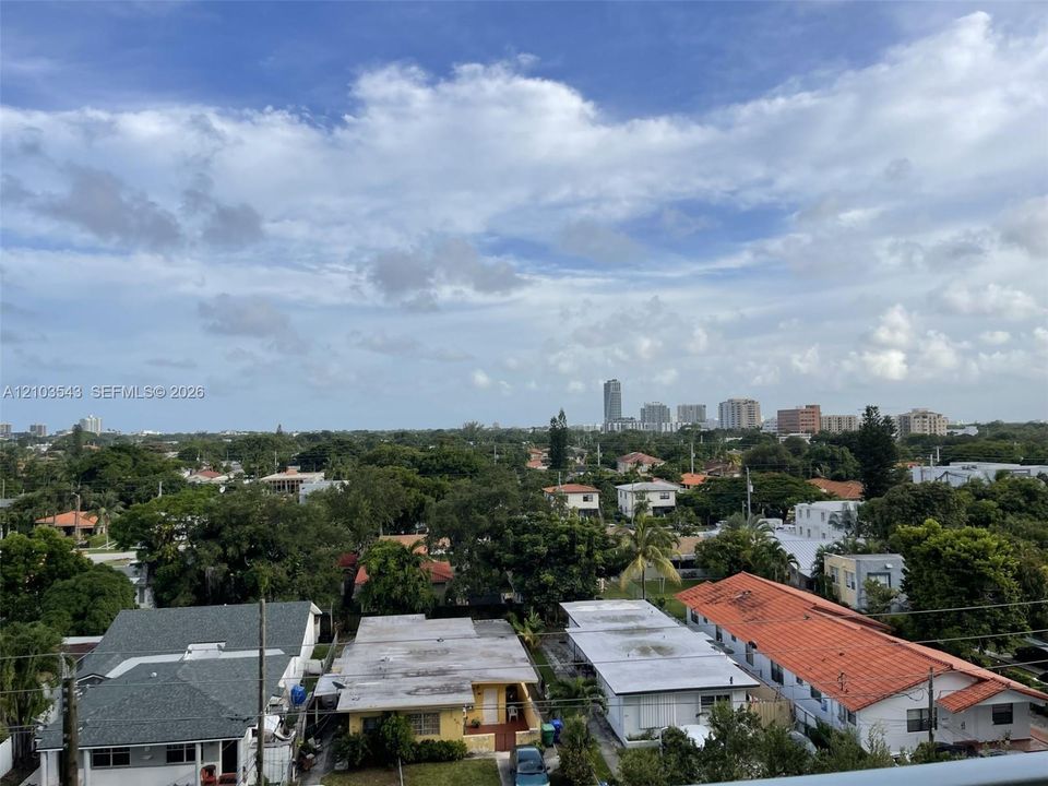 For Rent: $2,750 (2 beds, 2 baths, 828 Square Feet)