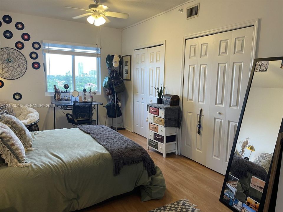 For Rent: $2,750 (2 beds, 2 baths, 828 Square Feet)