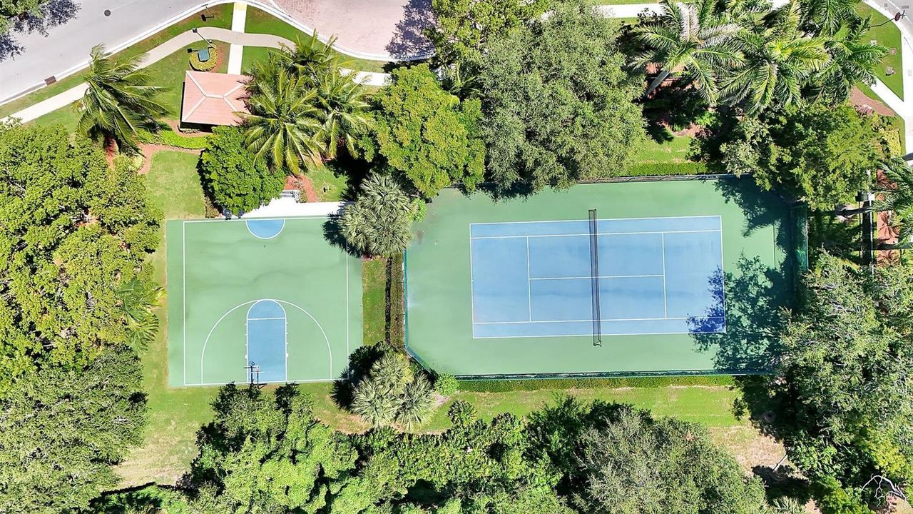Tennis