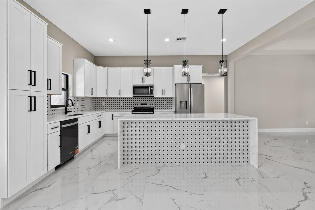 12-web-or-mls-5P1A6092