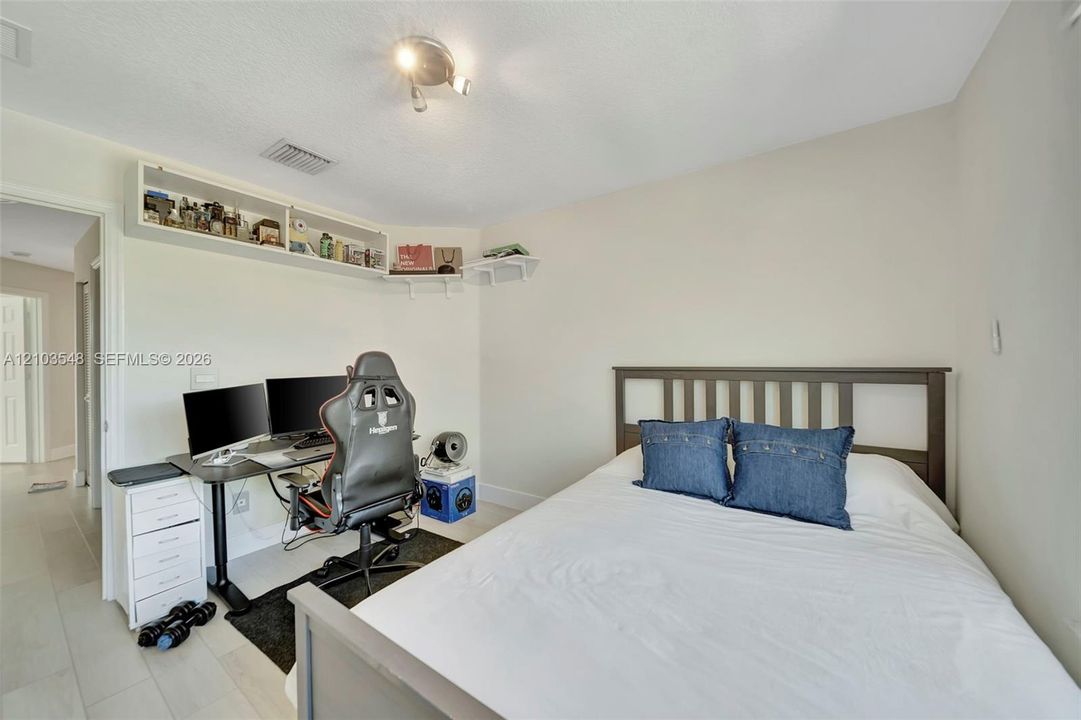 En Renta: $8,500 (5 camas, 4 baños, 3041 Pies cuadrados)