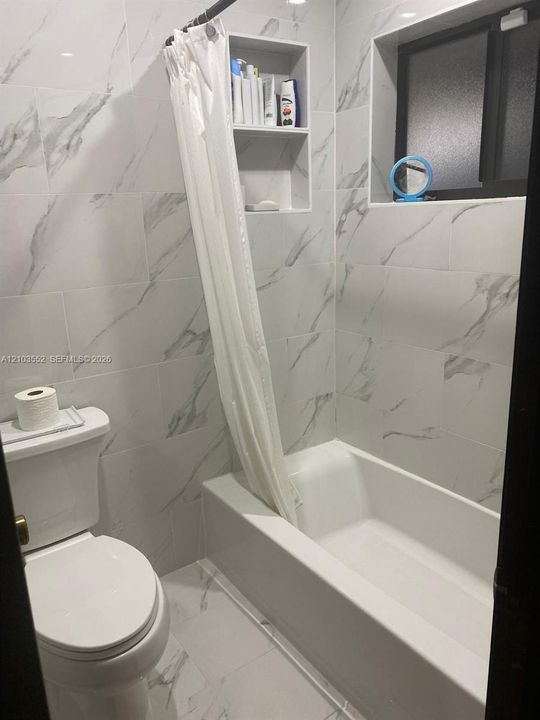В аренду: $4,500 (4 спален, 3 ванн, 2504 Квадратных фут)