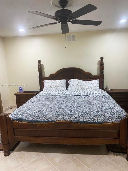 В аренду: $4,500 (4 спален, 3 ванн, 2504 Квадратных фут)