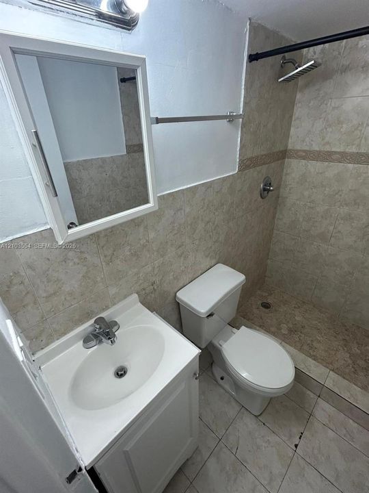 В аренду: $1,450 (0 спален, 1 ванн, 415 Квадратных фут)