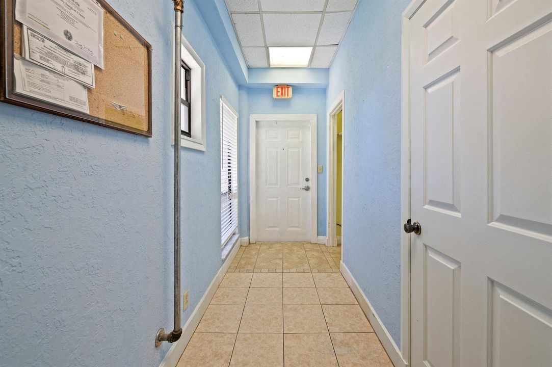 51-web-or-mls-1501-presidential-way-9-11