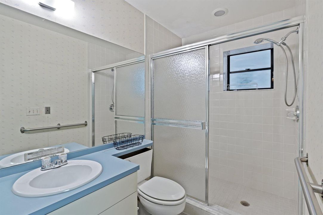 41-web-or-mls-1501-presidential-way-9-11
