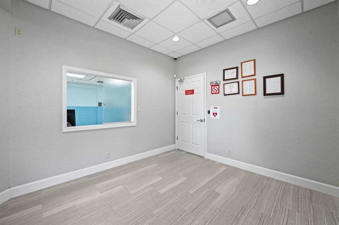 39-web-or-mls-1501-presidential-way-9-11