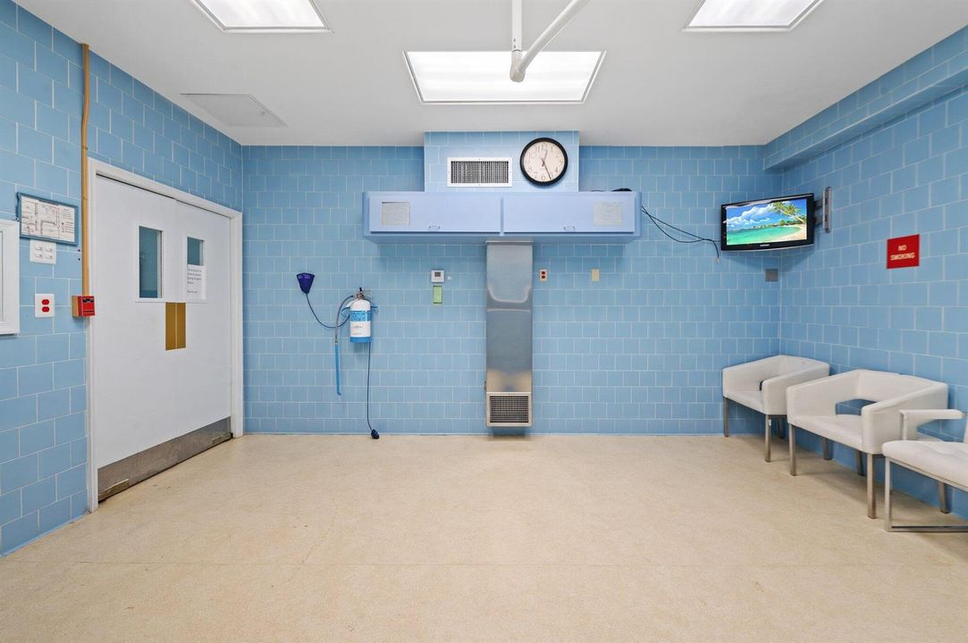 48-web-or-mls-1501-presidential-way-9-11