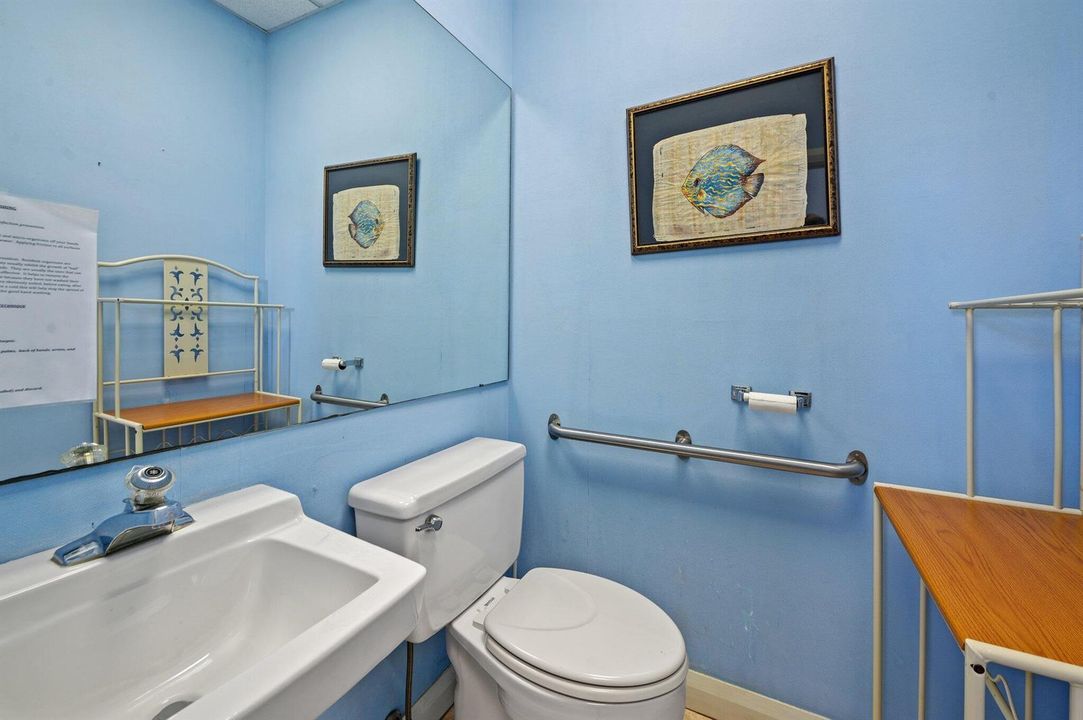 52-web-or-mls-1501-presidential-way-9-11