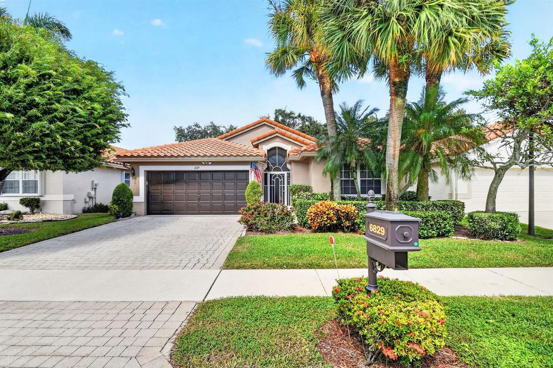6829 Castlemain 1-web-or-mls-DSC_3762