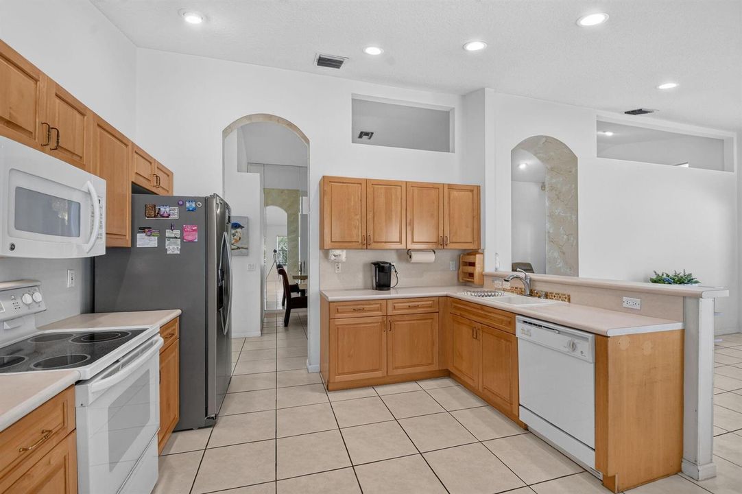 6829 Castlemain 16-web-or-mls-DSC_3922