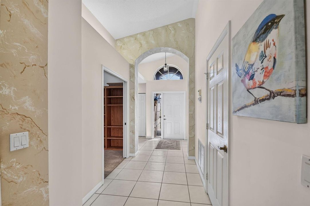 6829 Castlemain 6-web-or-mls-DSC_3872
