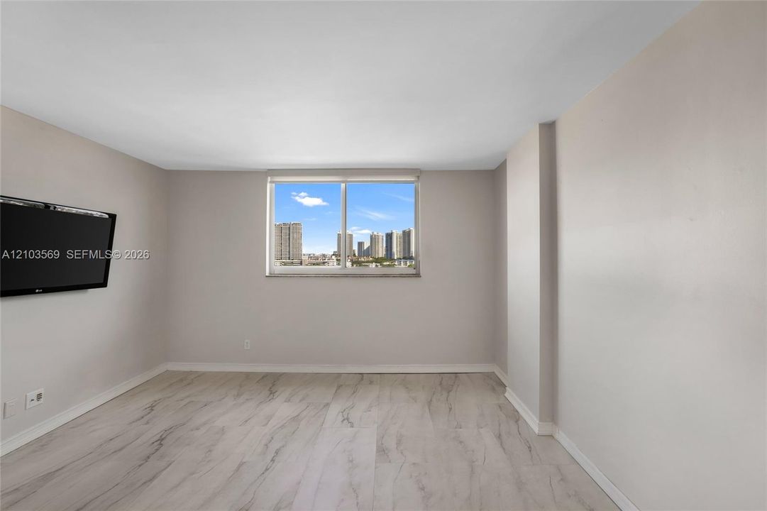 En Venta: $299,000 (2 camas, 2 baños, 1110 Pies cuadrados)