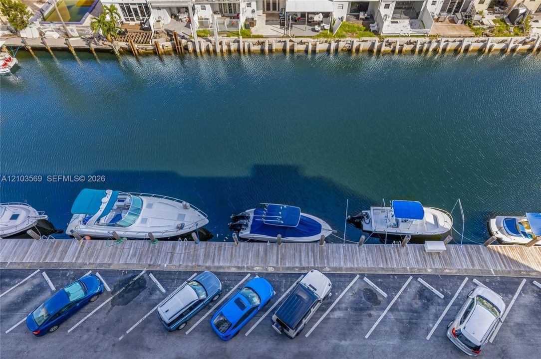 En Venta: $299,000 (2 camas, 2 baños, 1110 Pies cuadrados)