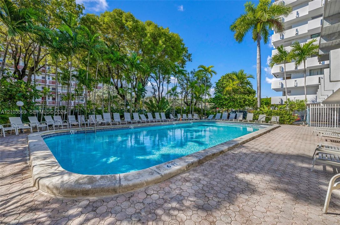 En Venta: $299,000 (2 camas, 2 baños, 1110 Pies cuadrados)