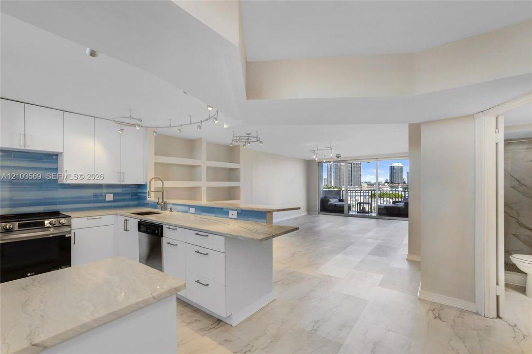 En Venta: $299,000 (2 camas, 2 baños, 1110 Pies cuadrados)
