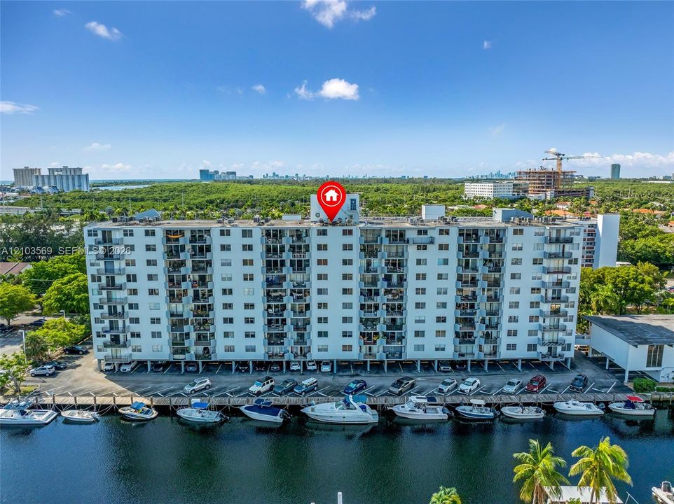 En Venta: $299,000 (2 camas, 2 baños, 1110 Pies cuadrados)