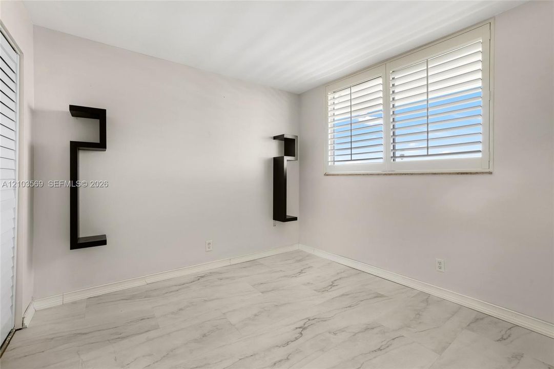 En Venta: $299,000 (2 camas, 2 baños, 1110 Pies cuadrados)