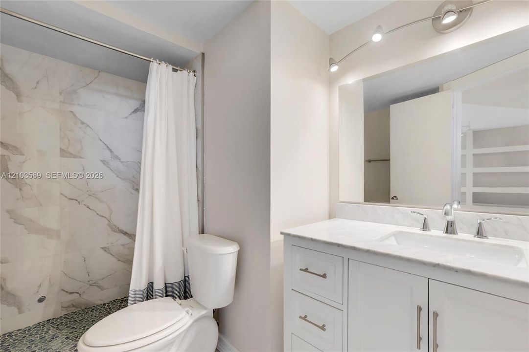 En Venta: $299,000 (2 camas, 2 baños, 1110 Pies cuadrados)