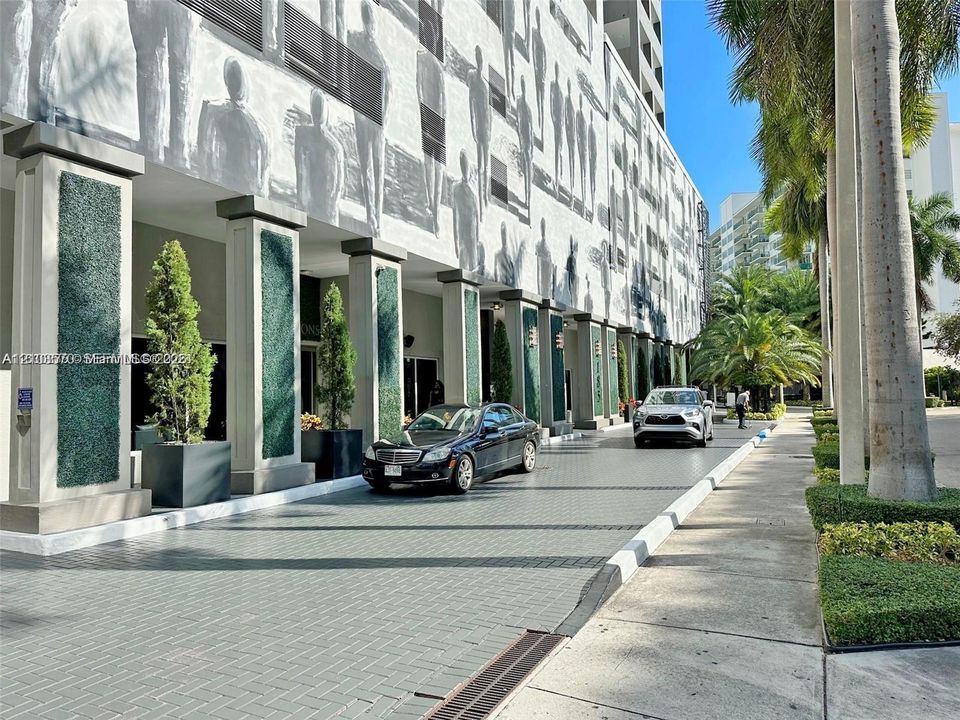 В аренду: $3,500 (2 спален, 2 ванн, 930 Квадратных фут)