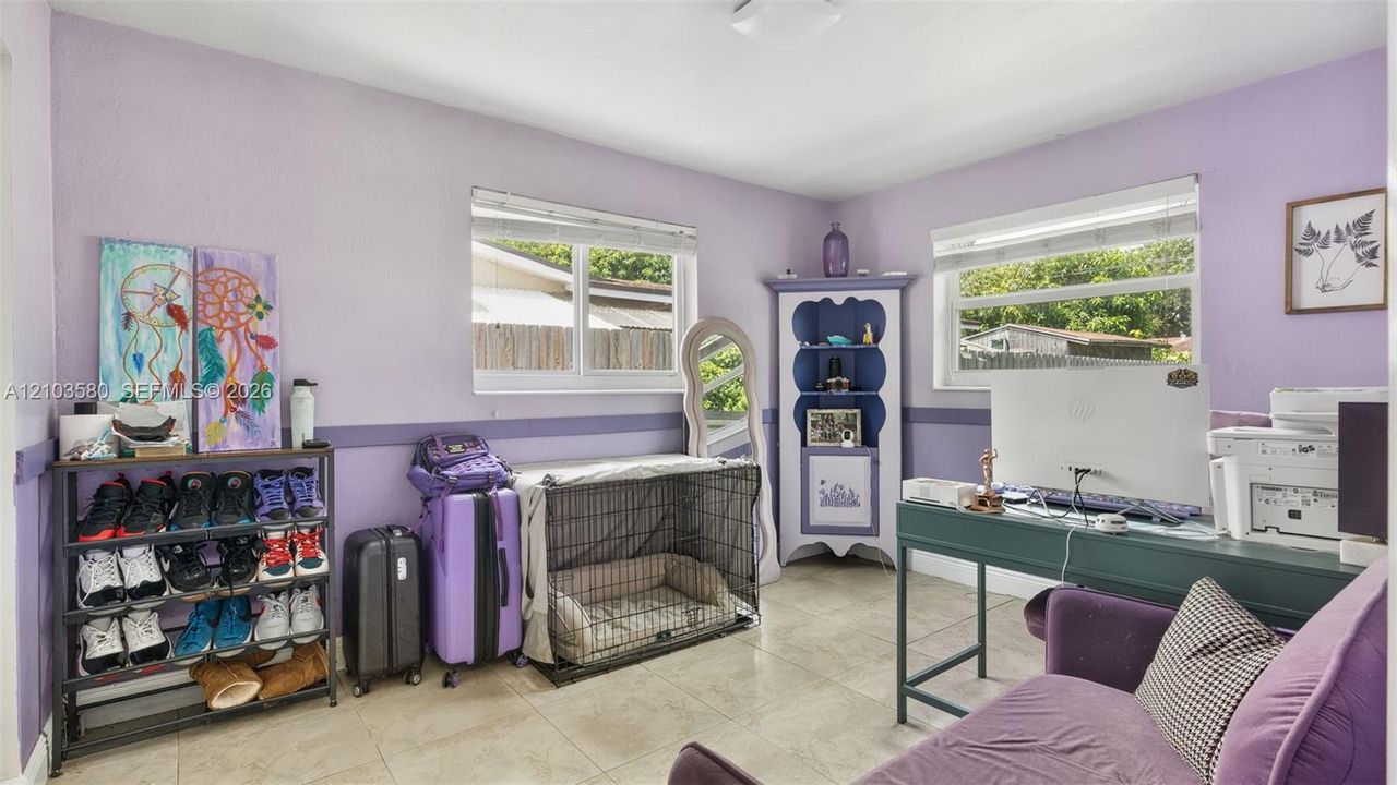 На продажу: $499,900 (2 спален, 1 ванн, 1161 Квадратных фут)