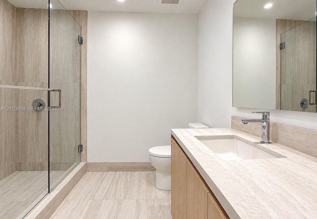 For Rent: $6,600 (1 beds, 2 baths, 1081 Square Feet)