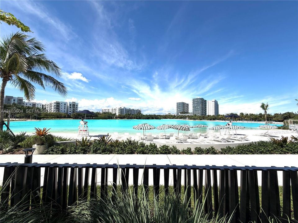 For Rent: $6,600 (1 beds, 2 baths, 1081 Square Feet)