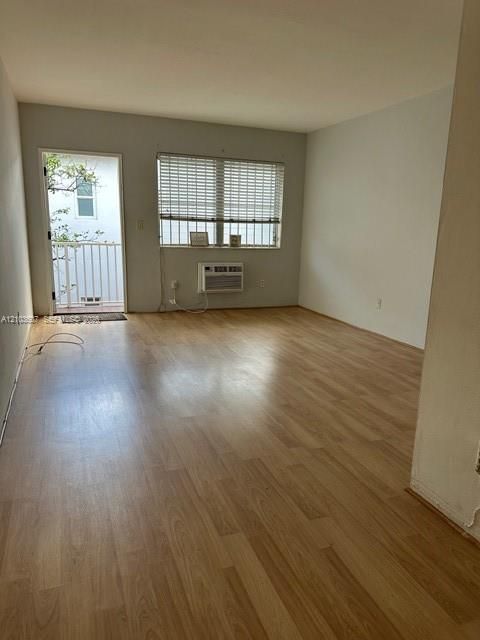En Venta: $140,000 (0 camas, 1 baños, 406 Pies cuadrados)