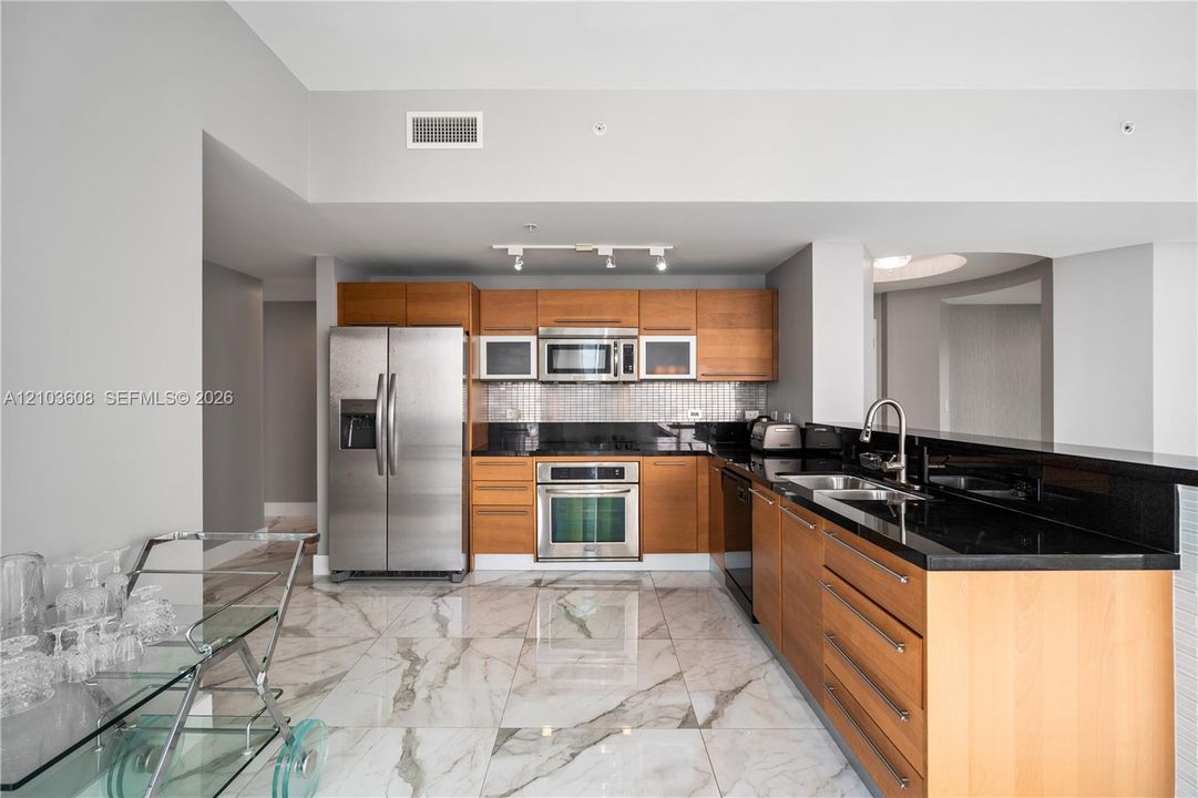 На продажу: $999,000 (3 спален, 3 ванн, 1795 Квадратных фут)
