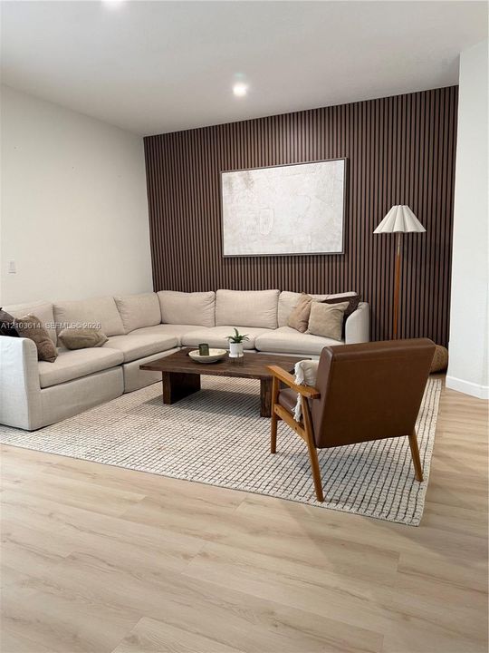 В аренду: $3,850 (3 спален, 2 ванн, 1584 Квадратных фут)