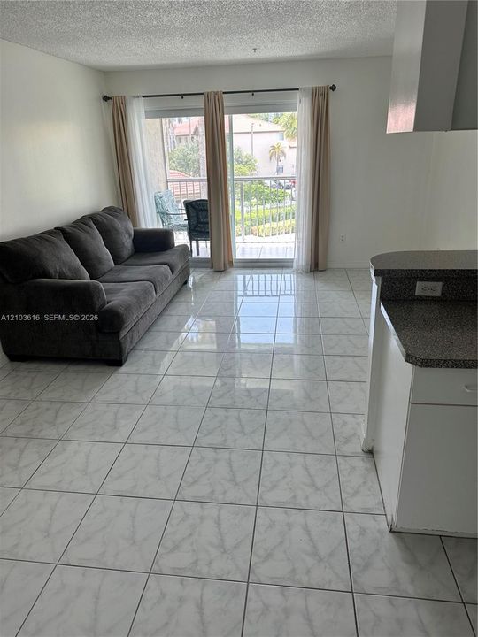 En Renta: $2,000 (2 camas, 2 baños, 820 Pies cuadrados)