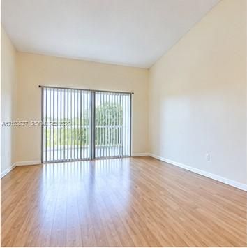 For Sale: $174,999 (2 beds, 2 baths, 1096 Square Feet)