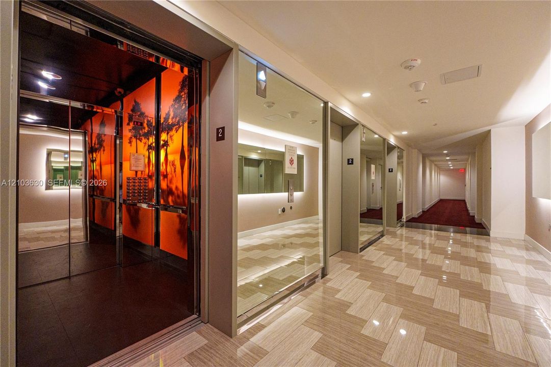 For Rent: $2,850 (2 beds, 2 baths, 990 Square Feet)
